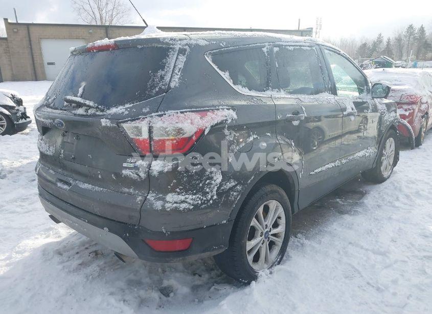 Photo 4 of 2017 Ford Escape SE (VIN 1FMCU9G96HUB85164)