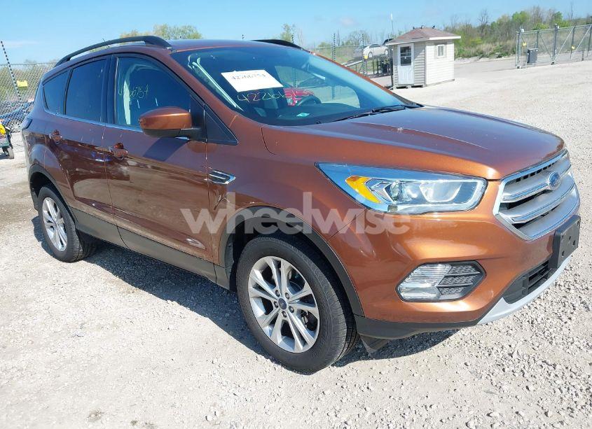 2017 Ford Escape SE (VIN 1FMCU9G96HUB89473) main photo