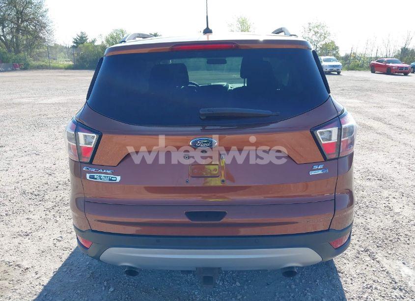 Photo 16 of 2017 Ford Escape SE (VIN 1FMCU9G96HUB89473)