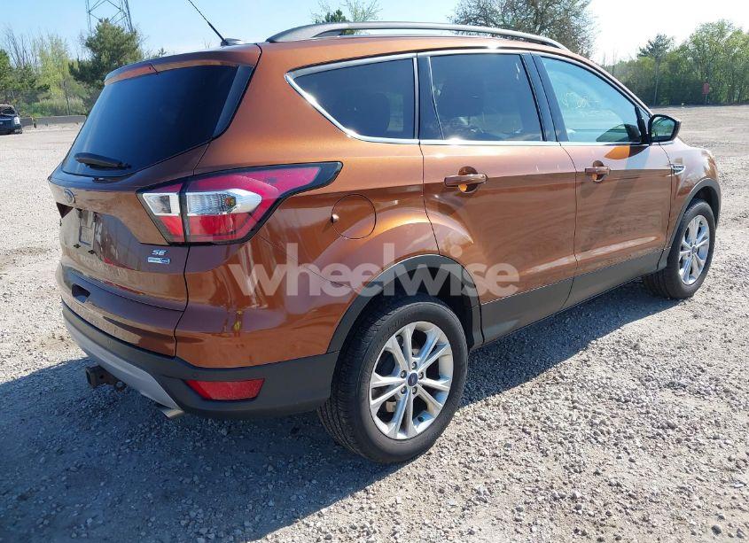 Photo 4 of 2017 Ford Escape SE (VIN 1FMCU9G96HUB89473)