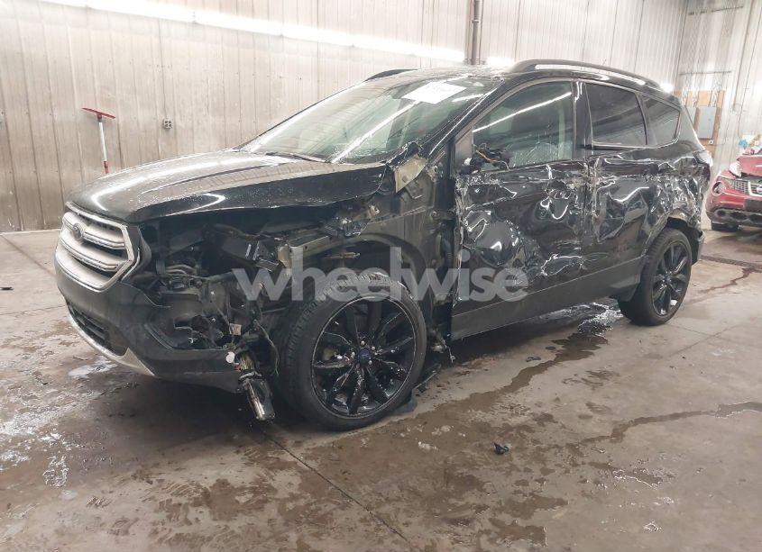 Photo 2 of 2017 Ford Escape SE (VIN 1FMCU9G96HUC79819)