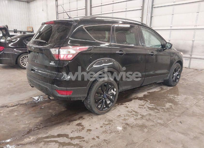 Photo 4 of 2017 Ford Escape SE (VIN 1FMCU9G96HUC79819)