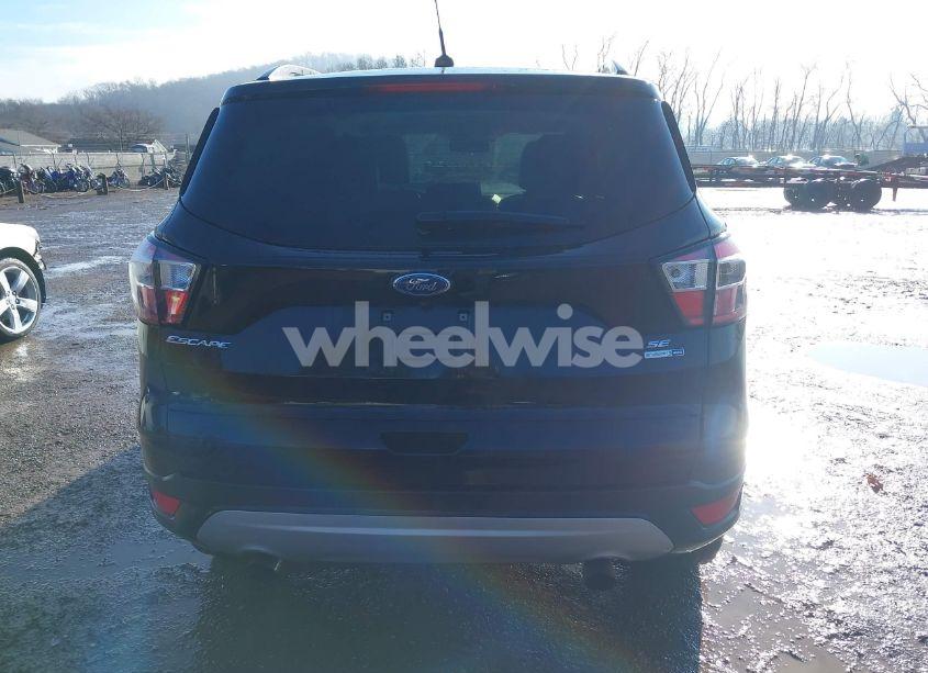 Photo 16 of 2017 Ford Escape SE (VIN 1FMCU9G96HUD67916)