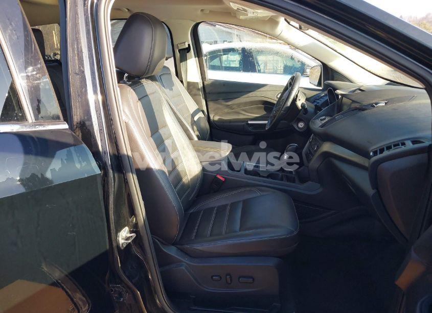 Photo 5 of 2017 Ford Escape SE (VIN 1FMCU9G96HUD67916)