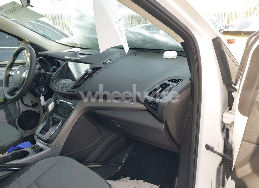 Photo 5 of 2013 Ford Escape SE (VIN 1FMCU9G97DUD22591)