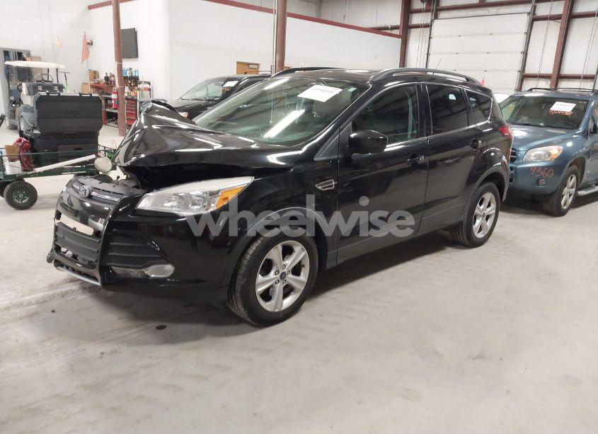 Photo 2 of 2015 Ford Escape SE (VIN 1FMCU9G97FUA21287)
