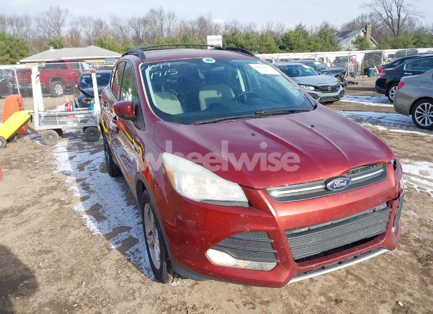 2015 Ford Escape SE (VIN 1FMCU9G97FUA94434) main photo