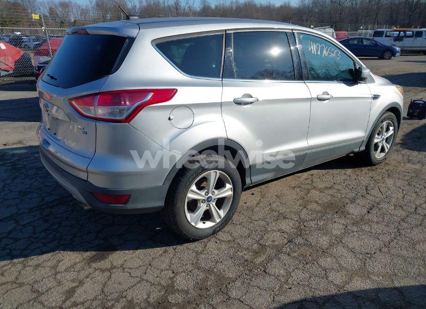 Photo 4 of 2015 Ford Escape SE (VIN 1FMCU9G97FUB22393)