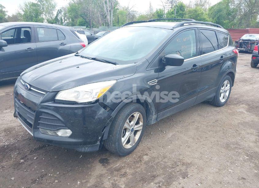 Photo 2 of 2015 Ford Escape SE (VIN 1FMCU9G97FUC16600)