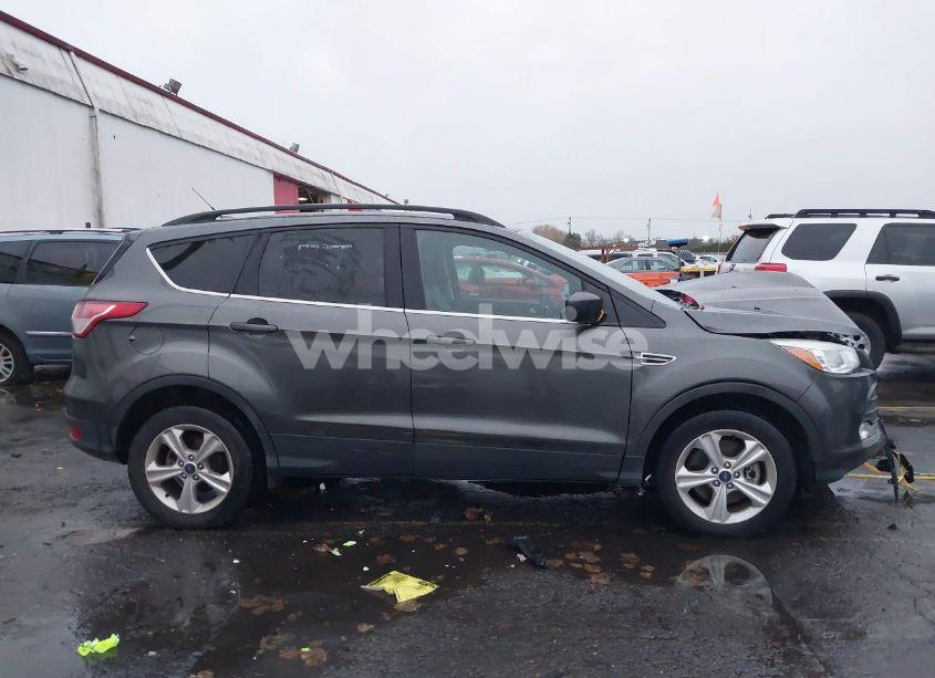 Photo 13 of 2016 Ford Escape SE (VIN 1FMCU9G97GUA22327)