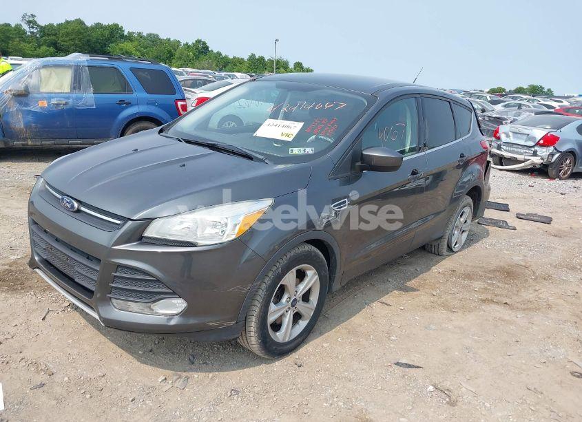 Photo 2 of 2016 Ford Escape SE (VIN 1FMCU9G97GUB85964)