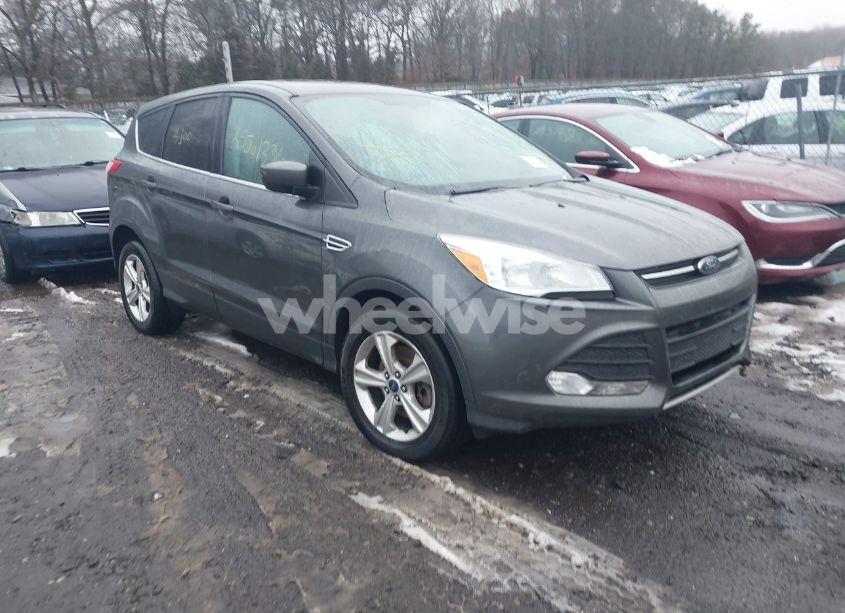 2016 Ford Escape SE (VIN 1FMCU9G97GUC12743) main photo