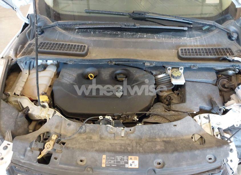 Photo 10 of 2016 Ford Escape SE (VIN 1FMCU9G97GUC76913)