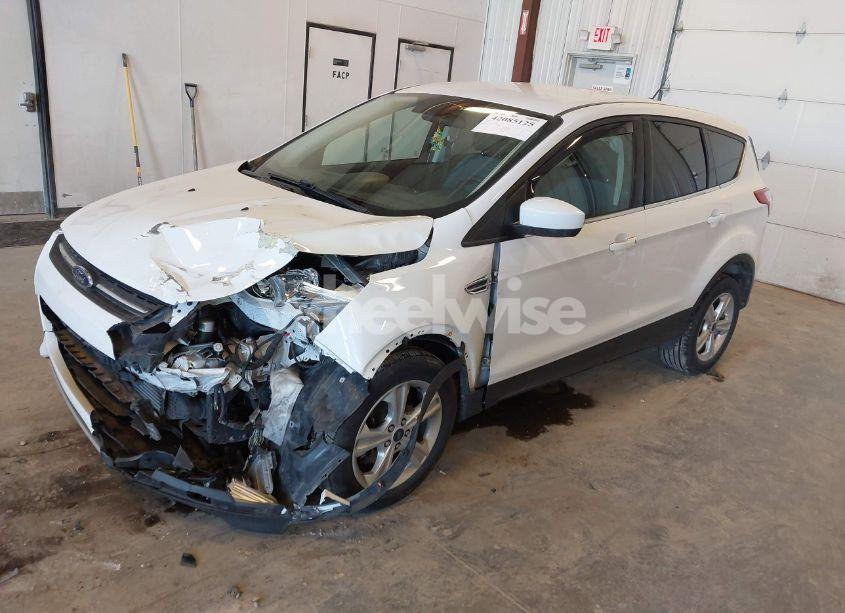 Photo 2 of 2016 Ford Escape SE (VIN 1FMCU9G97GUC76913)