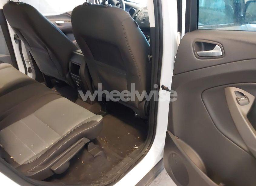 Photo 8 of 2016 Ford Escape SE (VIN 1FMCU9G97GUC76913)