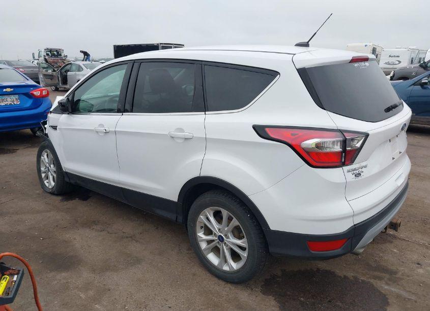 Photo 3 of 2017 Ford Escape SE (VIN 1FMCU9G97HUB89580)