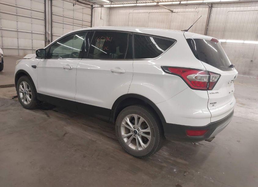 Photo 3 of 2017 Ford Escape SE (VIN 1FMCU9G97HUC01761)