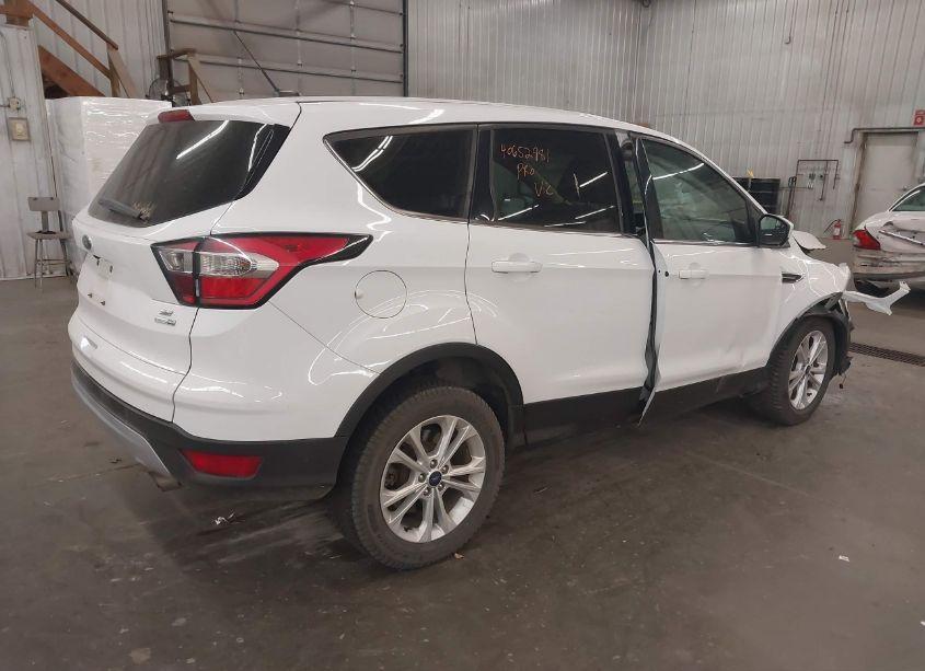Photo 4 of 2017 Ford Escape SE (VIN 1FMCU9G97HUC01761)