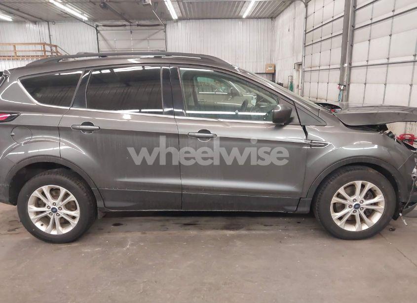 Photo 14 of 2017 Ford Escape SE (VIN 1FMCU9G97HUC05082)