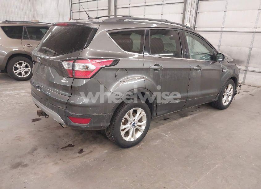 Photo 4 of 2017 Ford Escape SE (VIN 1FMCU9G97HUC05082)