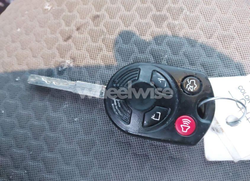 Photo 11 of 2017 Ford Escape SE (VIN 1FMCU9G97HUC12470)