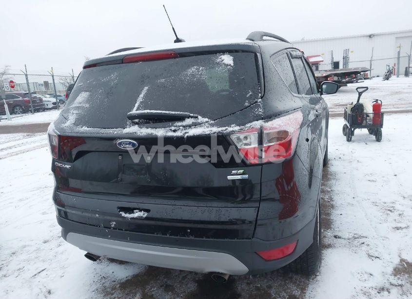 Photo 16 of 2017 Ford Escape SE (VIN 1FMCU9G97HUC12470)