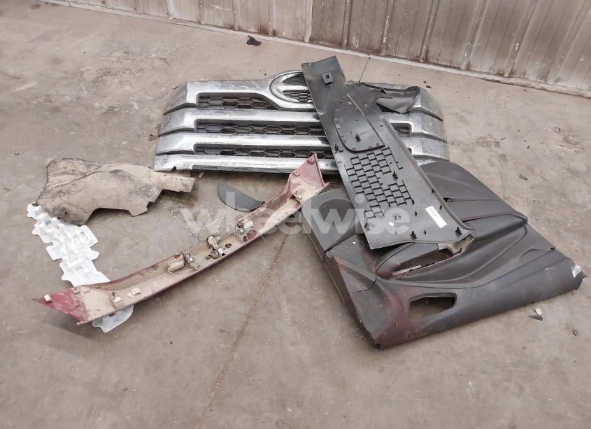 Photo 12 of 2017 Ford Escape SE (VIN 1FMCU9G97HUC66884)