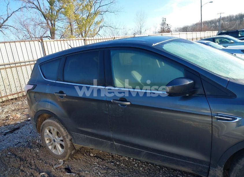 Photo 13 of 2017 Ford Escape SE (VIN 1FMCU9G97HUD29661)