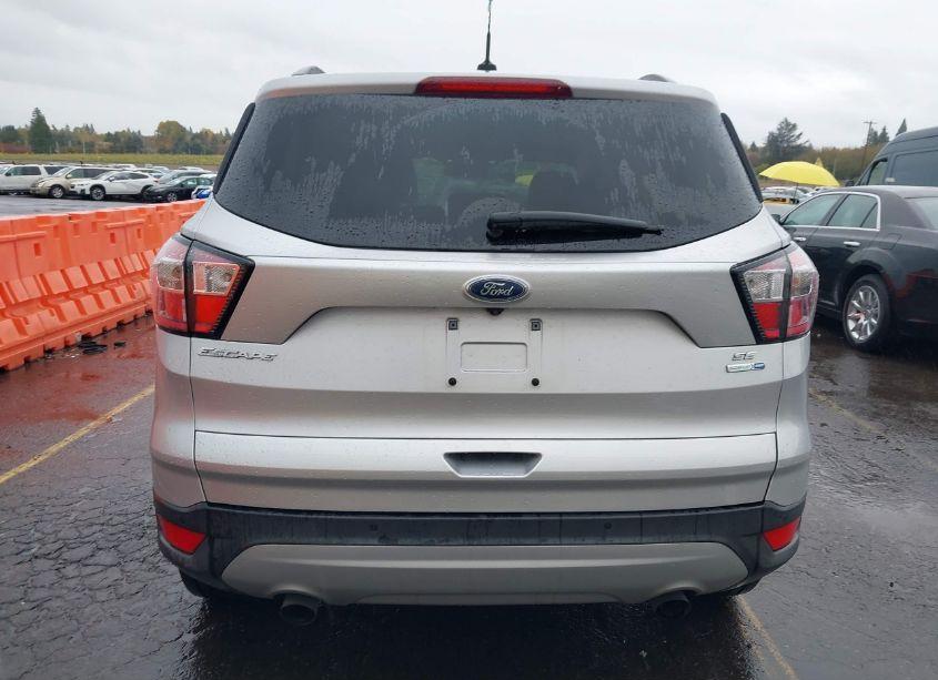 Photo 17 of 2017 Ford Escape SE (VIN 1FMCU9G97HUD42989)
