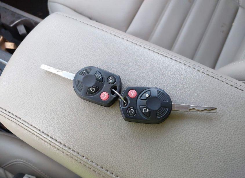 Photo 11 of 2017 Ford Escape SE (VIN 1FMCU9G97HUD68024)