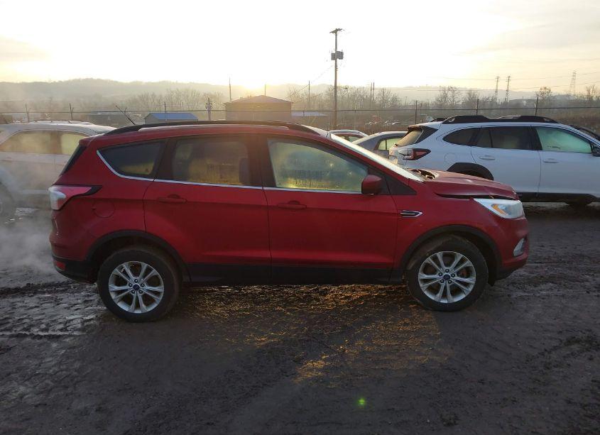Photo 13 of 2017 Ford Escape SE (VIN 1FMCU9G97HUD68024)