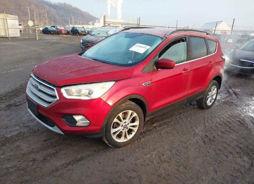 Photo 2 of 2017 Ford Escape SE (VIN 1FMCU9G97HUD68024)