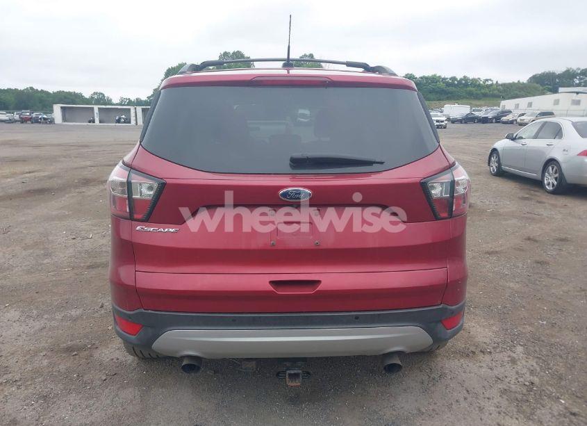 Photo 16 of 2017 Ford Escape SE (VIN 1FMCU9G97HUE11700)