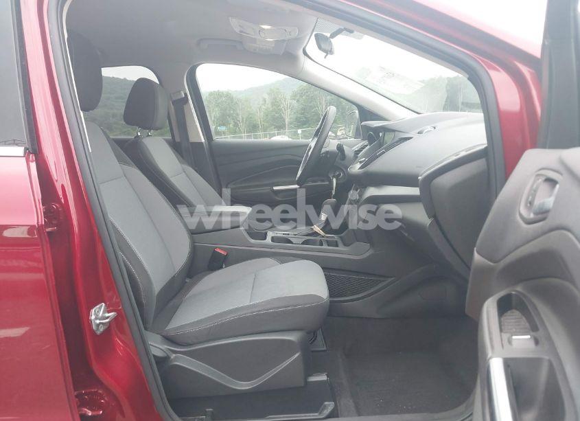 Photo 5 of 2017 Ford Escape SE (VIN 1FMCU9G97HUE11700)