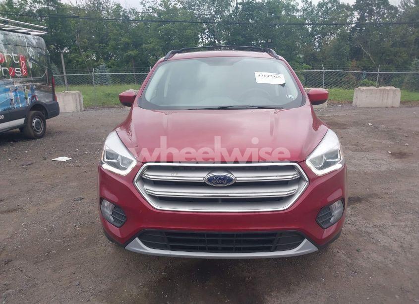 Photo 6 of 2017 Ford Escape SE (VIN 1FMCU9G97HUE11700)