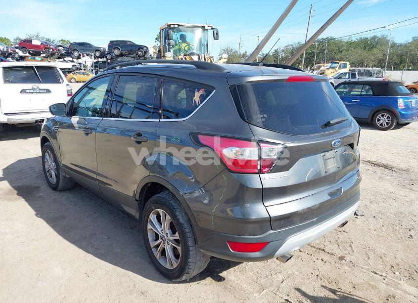 Photo 3 of 2018 Ford Escape SE (VIN 1FMCU9G97JUB49151)