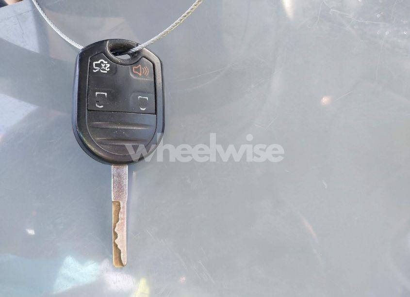 Photo 11 of 2018 Ford Escape SE (VIN 1FMCU9G97JUB62689)