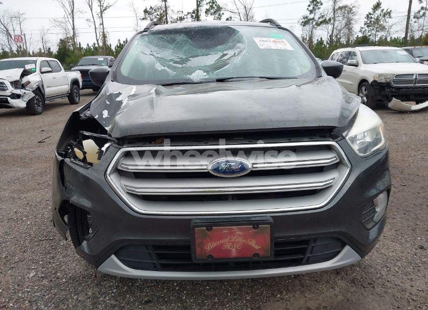 Photo 12 of 2018 Ford Escape SE (VIN 1FMCU9G97JUB62689)