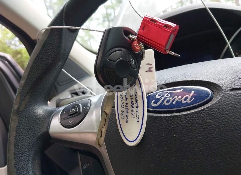 Photo 11 of 2013 Ford Escape SE (VIN 1FMCU9G98DUA18377)