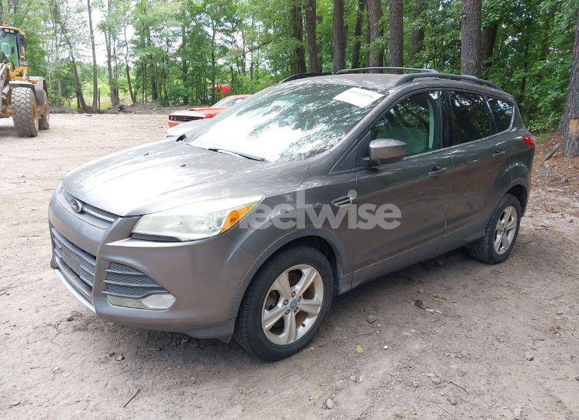 Photo 2 of 2013 Ford Escape SE (VIN 1FMCU9G98DUA18377)