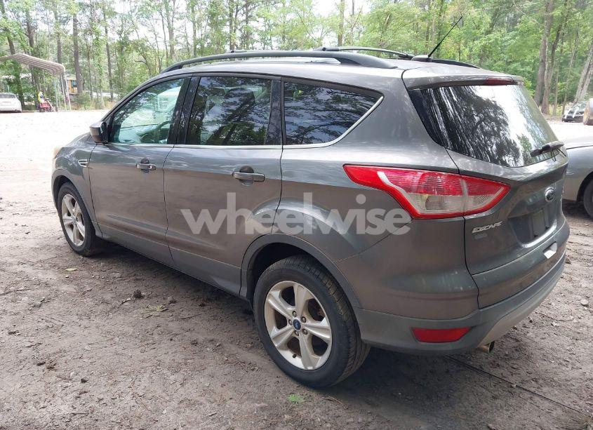 Photo 3 of 2013 Ford Escape SE (VIN 1FMCU9G98DUA18377)