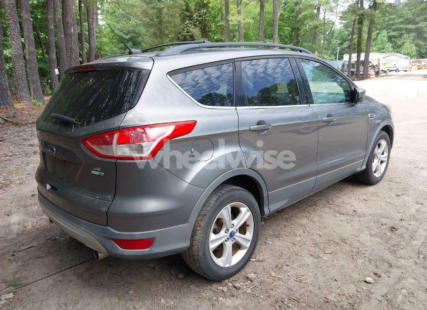 Photo 4 of 2013 Ford Escape SE (VIN 1FMCU9G98DUA18377)