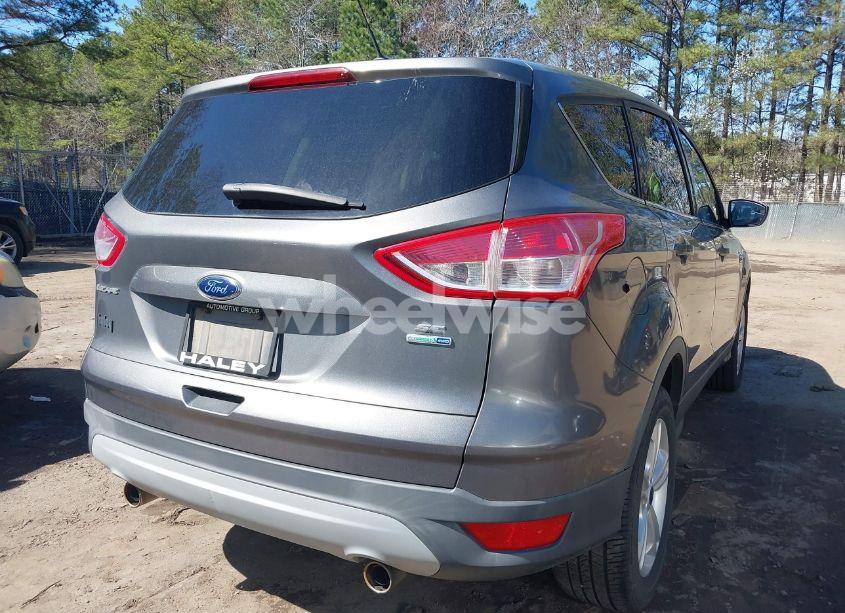 Photo 4 of 2013 Ford Escape SE (VIN 1FMCU9G98DUB36879)