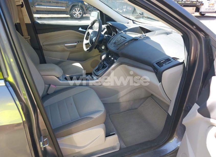 Photo 5 of 2013 Ford Escape SE (VIN 1FMCU9G98DUB36879)