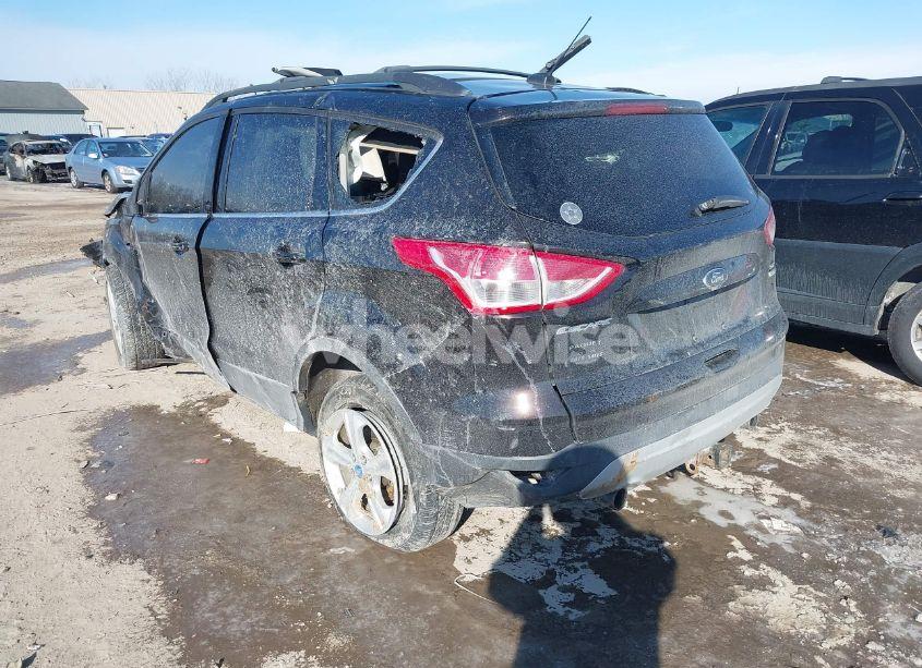 Photo 3 of 2013 Ford Escape SE (VIN 1FMCU9G98DUB53374)