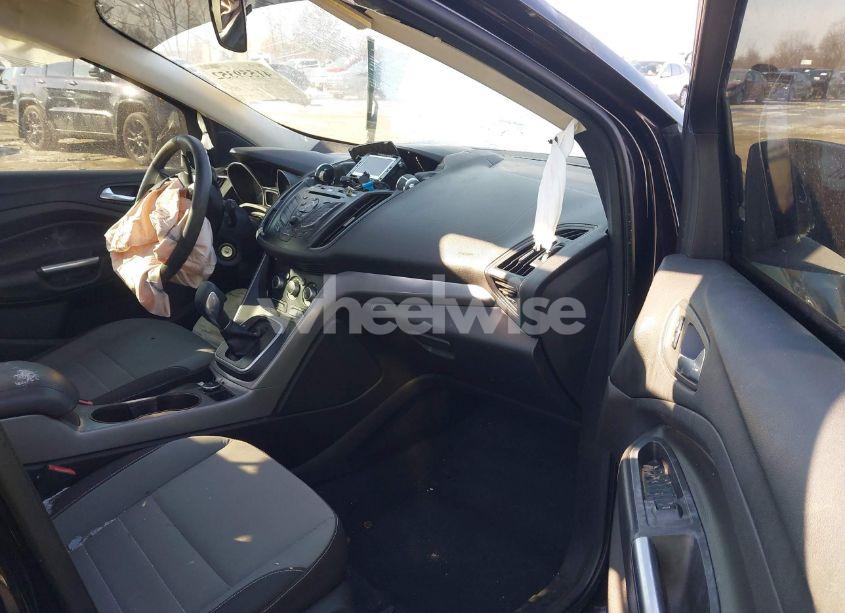 Photo 5 of 2013 Ford Escape SE (VIN 1FMCU9G98DUB53374)