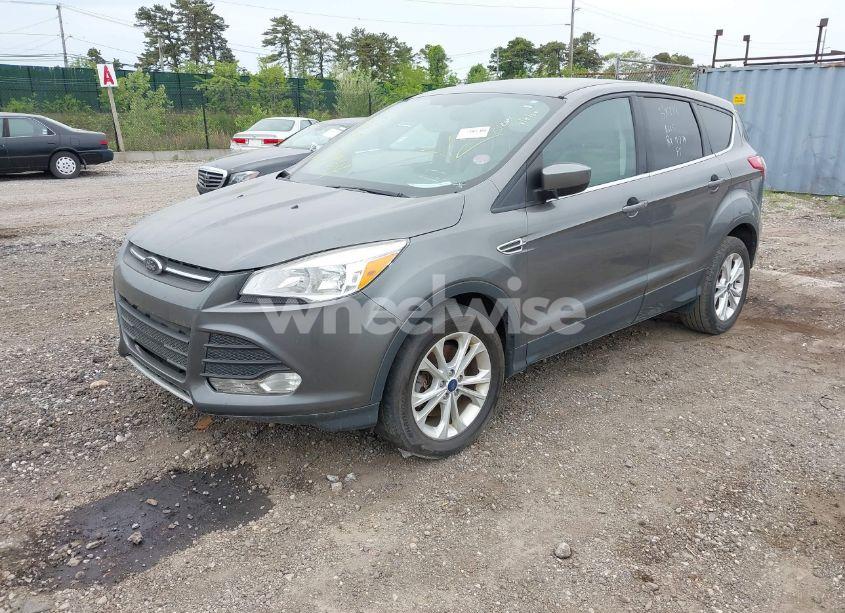 Photo 2 of 2014 Ford Escape SE (VIN 1FMCU9G98EUB73139)