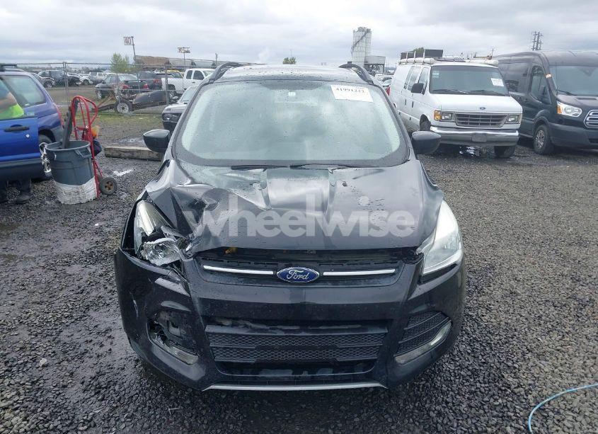 Photo 13 of 2015 Ford Escape SE (VIN 1FMCU9G98FUA26059)