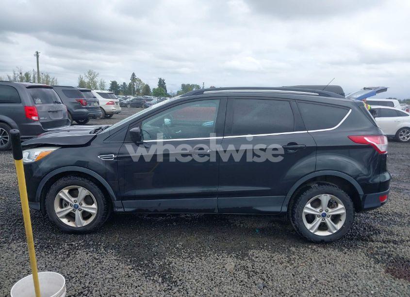 Photo 15 of 2015 Ford Escape SE (VIN 1FMCU9G98FUA26059)