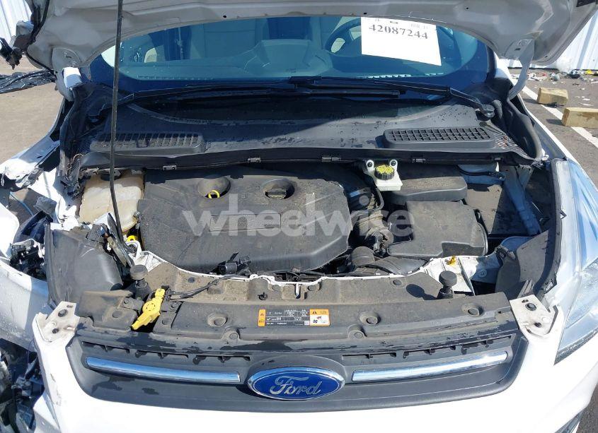 Photo 10 of 2015 Ford Escape SE (VIN 1FMCU9G98FUB31927)